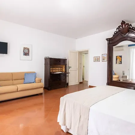 Pensión Sorrentovibes - Charming Bedroom In With Balcony Península Sorrentina